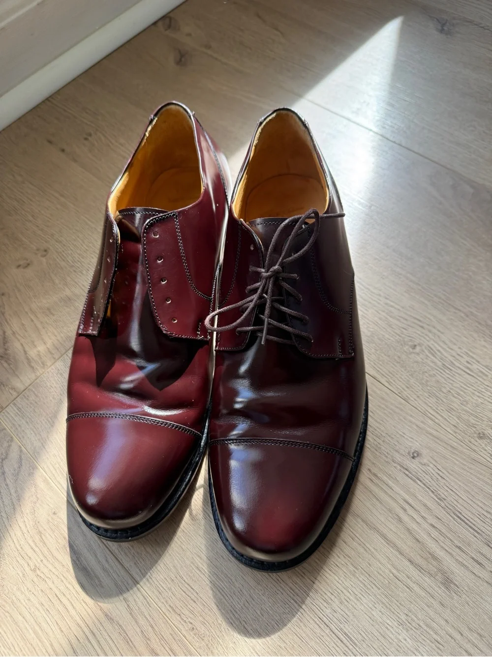 Tauer & Johnson Italian series men's 10C burgundy leather cap toe oxfords 6749